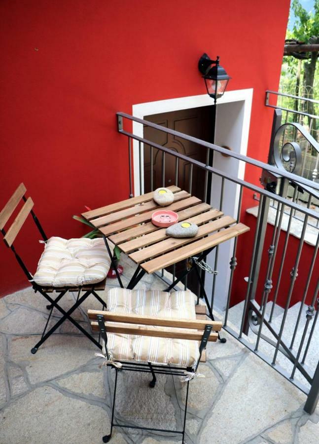Agriturismo Nonni Devia Lucinasco المظهر الخارجي الصورة